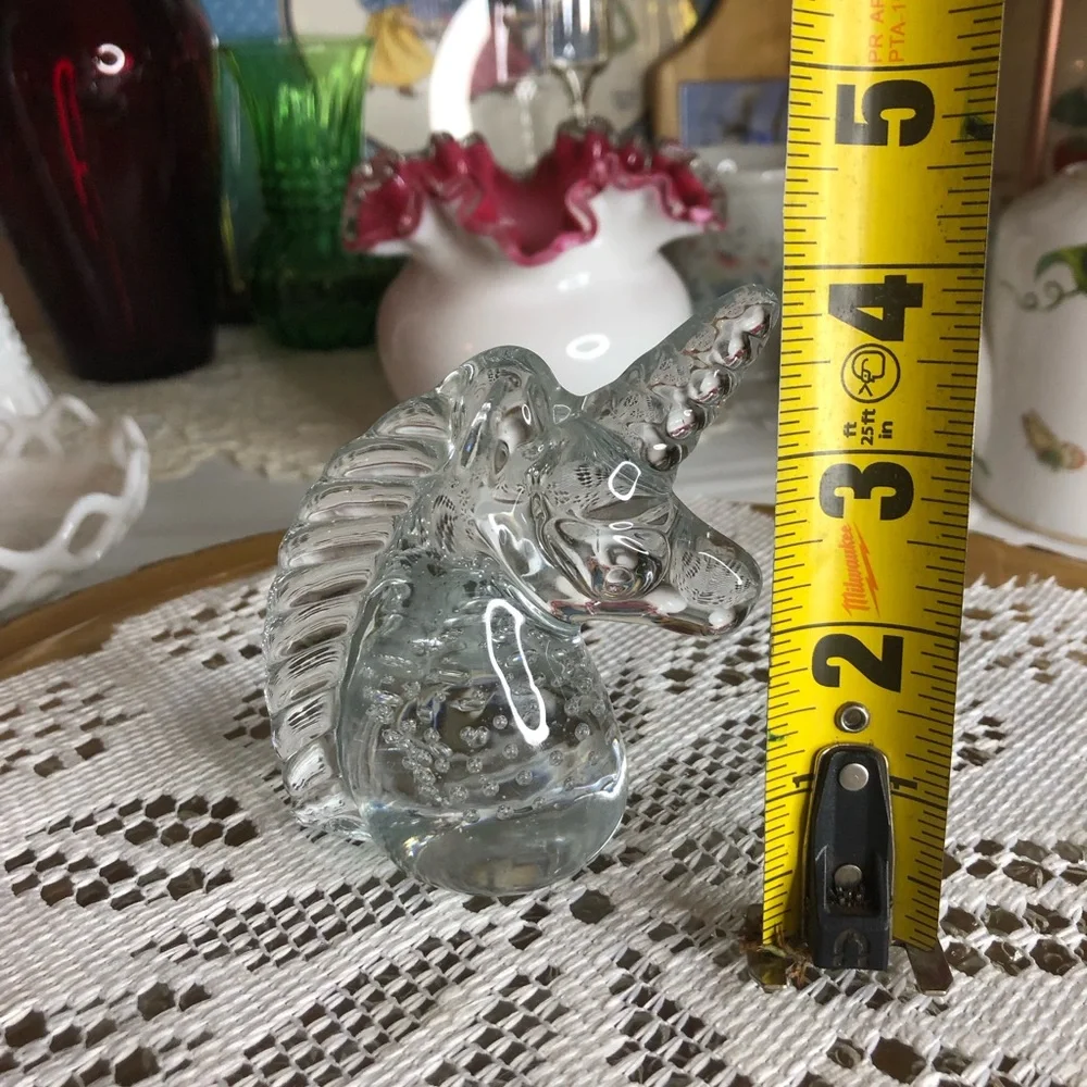 Vintage unicorn paperweight - Picture 10 of 12